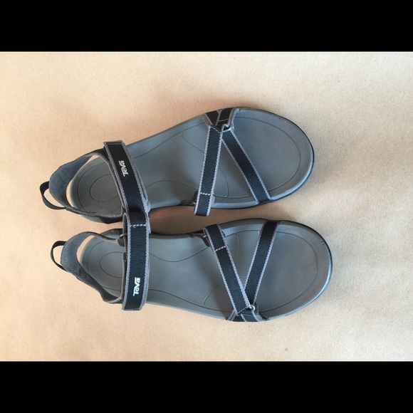 Teva Shoes - ✨‼️FINAL MARKDOWN‼️✨ Teva Sandals